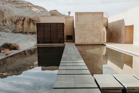 Amangiri Resort, Desert Architecture, Architecture Set, Modern Desert, Desert Homes, Brutalist Architecture, Outdoor Photoshoot, Desert Wedding, Architecture Exterior