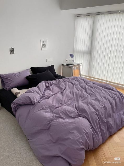 Black And Purple Room Decor, Purple And Gray Bedroom, Purple Queen, Future Apartment Decor, Dekorasi Kamar Tidur, Room Redesign, Grey Room, Study Room Decor, Bedding Duvet