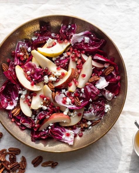 A quick and easy pear and radicchio salad - perfect as a simple, healthy, seasonal Fall salad or a festive side dish for Thanksgiving and holiday dinners. Sweet pears combine with bitter radicchio, tangy goat cheese, sweet-tart pomegranate arils, toasted pecans, and a quick vinaigrette. Gluten free and vegan friendly. - Recipe from forkknifeswoon.com #salad #radicchio #pears Goat Cheese Pomegranate, Apple Cranberry Salad, Healthy Fall Dinner, Apple Walnut Salad, Salad With Goat Cheese, Radicchio Salad, Balsamic Vinaigrette Dressing, Side Salad Recipes, Simple Vinaigrette