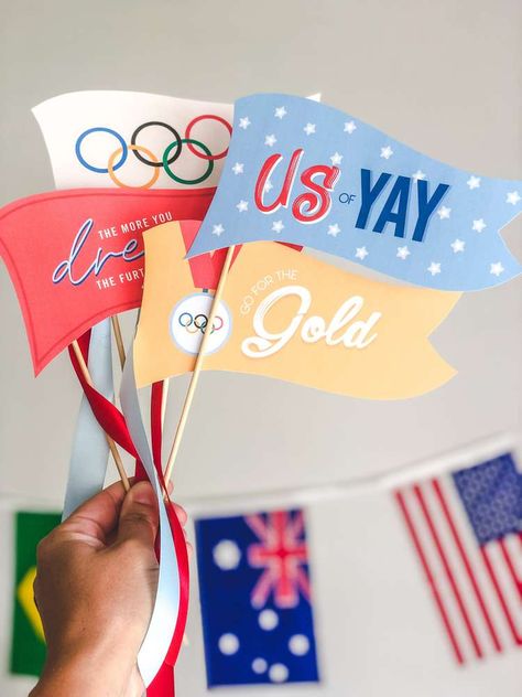 Gold Medal worthy Olympics Party | CatchMyParty.com Olympics Party Ideas, Olympic Party Decorations, Summer Olympics Party, Summer Olympics Activities, Olympic Theme Party, Olympics Party, Kids Olympics, Summer Party Ideas, Olympic Theme