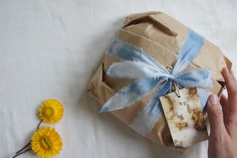 Sourdough Bread Gift Ideas, Sourdough Bread Gift Packaging, Wrapping Sourdough Bread For Gifts, Bread Gift Packaging, Sourdough Bread Gift, Sourdough Gift, Gift Packaging Ideas, Homemade Sourdough Bread Recipes, Bread Gift