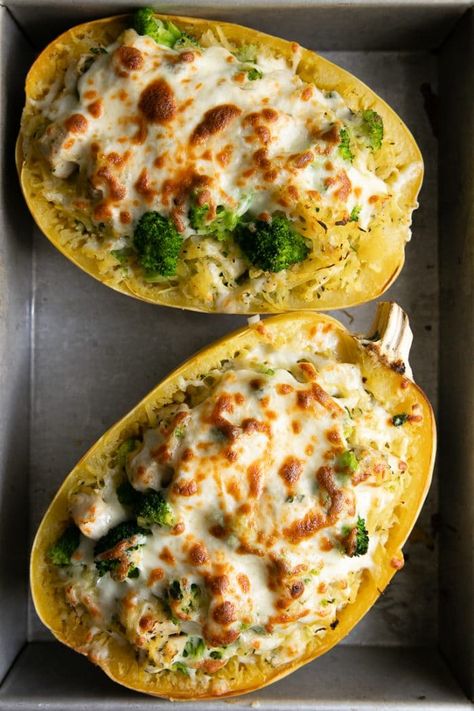 Recipes With Spaghetti Squash, Keto Spaghetti Squash, Broccoli Spaghetti, Stuffed Recipes, Keto Spaghetti, Healthy Squash Recipes, Breakfast Crockpot, Spaghetti Squash Recipes Healthy, Spaghetti Chicken