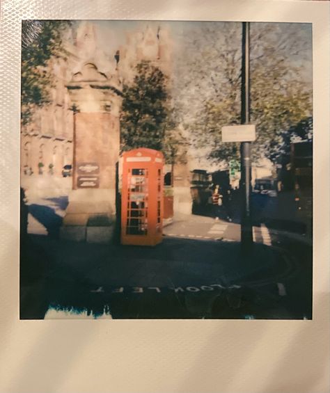 Poliroid retro London aesthetic red telephone booth uk england europe rock London 70s Aesthetic, British 90s Aesthetic, Red 70s Aesthetic, British Rock Aesthetic, Vintage British Aesthetic, England Moodboard, Tvd Journal, London Aesthetic Vintage, 80s England