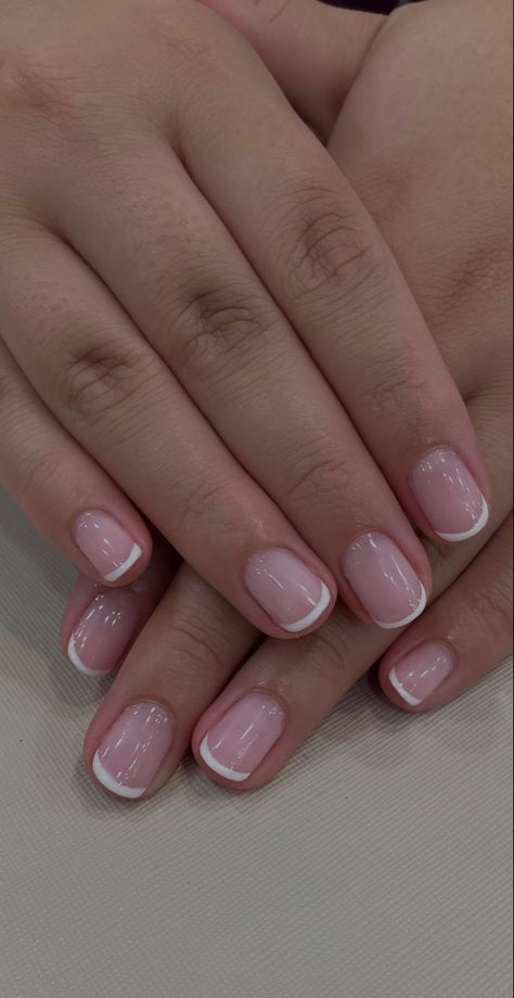 Small Nail Designs Simple, Luxe Aesthetic, Natural Nail Designs, Small Nails, Gel Manicures, Star Nail Art, Diy Nails At Home, Minimal Nails, Casual Nails