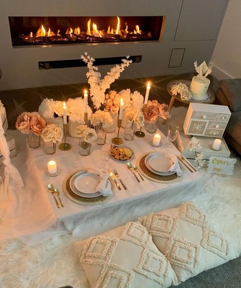 Date Night In Set Up, Floor Dinner Setup, Proposal Table Set Up, Dinner For Two Decoration Romantic, Floor Date Night Ideas, Anniversary Set Up Ideas At Home, 1st Anniversary Decoration Ideas At Home, Romantic Dinner At Home Set Up, Date Night Setup