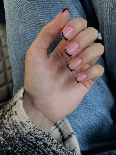 Dusty Pink And Black Nails, Black French Tip Biab, Pink Black French Tip Nails, Dusty Pink Nails, Black French Manicure, Short Natural Nails, Black French Nails, Black Manicure, Light Pink Nails