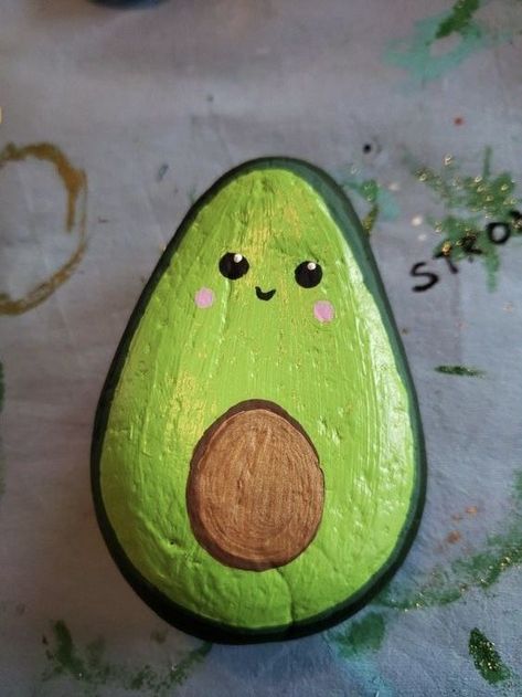 Avocado Painting, Diy Rock Art, Art Pierre, Stone Art Painting, Painted Rocks Kids, Painted Rocks Craft, Happy Stones, Rock Painting Ideas Easy, Painted Rocks Diy