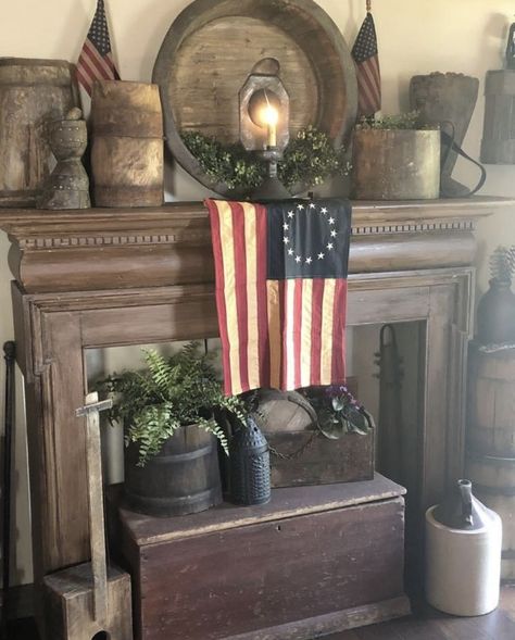 Primitive Fireplace Decor, Americana Decor Living Room, Everyday Mantle Decor, Faux Mantel, Primitive Americana Decor, Primitive Fireplace, Primitive Home Decorating, Colonial Decorating, Mantle Ideas