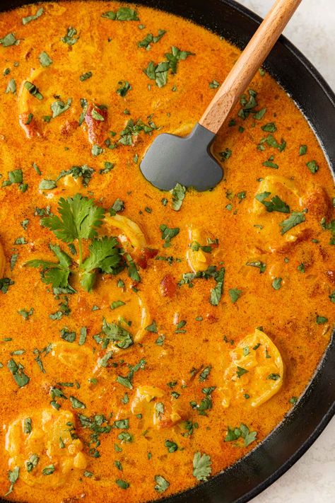 Coconut Milk Indian Recipes, Shrimp Curry Coconut Milk, Chicken And Shrimp Curry Recipe, Shrimp Indian Curry, Shrimp Curry Soup Coconut Milk, Coconut Shrimp Curry Indian, Shrimp Coconut Curry Recipe, Indian Shrimp Curry Recipe, Spicy Shrimp Curry