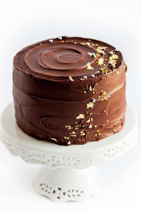 Bubble Cake Ideas, Mini Chocolate Cake, Bubble Cake, Funnel Cake Recipe, Lava Cake Recipes, Chocolate Truffle Cake, Edible Gold Leaf, Chocolate Cake Designs, Birthday Decoration Ideas