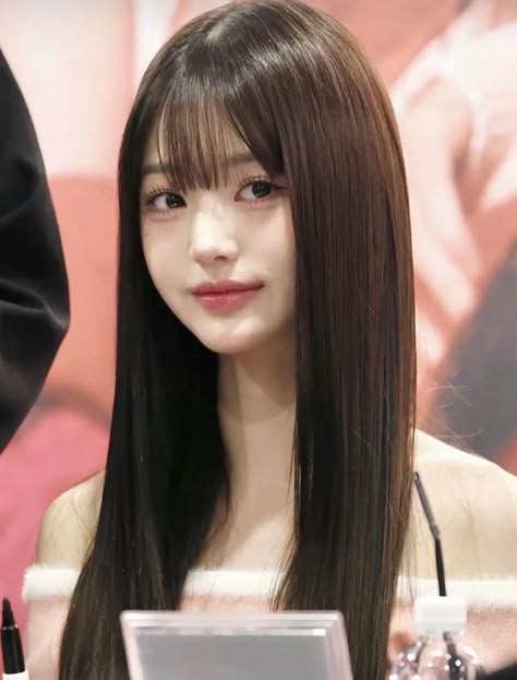 Long To Short Haircut, Korean Long Hair, Best Hairstyles For Women, Image Swag, The Best Hairstyles, روتين العناية بالبشرة, Long Straight Hair, Short Haircut, Asian Makeup