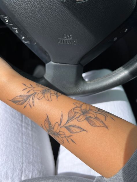 Around Arm Tattoo, Wrap Around Tattoo, Simple Arm Tattoos, Cross Tattoos For Women, Petite Tattoos, Pretty Tattoos For Women, Tattoos For Black Skin, Dope Tattoos For Women, Cute Tattoos For Women