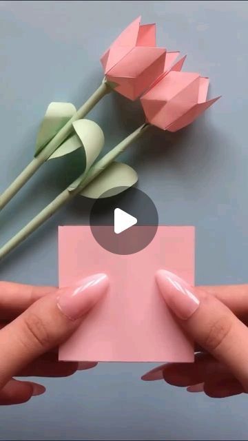 Ideas Con Papel, Tulip Origami, Its A Lifestyle, Ecofriendly Crafts, Eco Crafts, Easy Paper Flowers, Paper Craft Ideas, Paper Flower Crafts, How To Make Paper Flowers