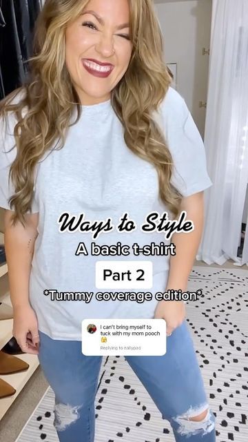 Tucked In Shirt Outfit, Tshirt Hacks, Tie A Shirt, T Shirt Knot, Oversize Tshirt Outfits, Jeans And T Shirt Outfit, Shirt Knot, T Shirt Hacks, Shirt Hacks