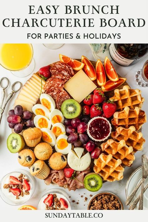 Wow your guests at your next brunch party with this pretty and easy brunch charcuterie board! This board has a ton of breakfast treats like cured meats, fancy cheeses, fresh fruit, pastries, and more. It's easy to set up for a party or holidays like Easter, Christmas, Mother's Day, and more. Just add all of your favorite snacks and you have breakfast for a crowd. This breakfast grazing board is lovely for a buffet or as an appetizer. It's simple, make-ahead, and the best food idea for a party! Bridal Brunch Food Display, Christmas Brunch Fruit Ideas, Treats Charcuterie Board, Potluck Christmas Party Food Ideas, Brunch Charcuterie Table, Christmas Brunch Ideas Party, Breakfast Grazing Board, Brunch Board Ideas, Breakfast Board Ideas