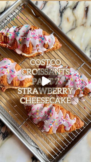 Chocolate Dipped Croissant, Costco Croissants Recipe, Costco Croissants Ideas, Costco Croissants, Sweet Croissants, Cheesecake Croissant, Croissants Recipes, Croissant Recipe, Cakes Slices