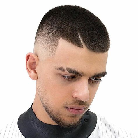 The Best Bald Fade Haircut for Men. Find more Incredible haircuts at barbarianstyle.net! #hair #hairstyles #Haircut+Ideas #beauty #haircuts #Men's+Hairstyles #Men's+Beauty #fade #baldfade #Bald+Fade Semi Bald Haircut, Bald Taper Fade, Beards Tattoos, Man Bun Haircut, Skin Fade Hairstyle, Hairstyles For Teenage Guys, Bald Haircut, Mid Skin Fade, Men Hair Styles