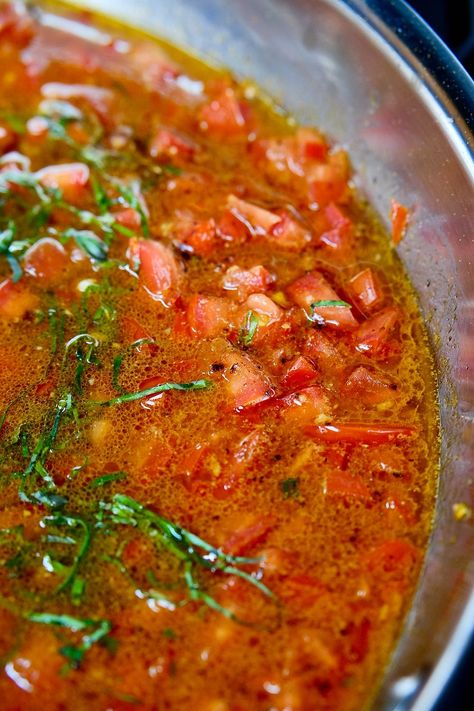 This fresh tomato sauce cooks up in less than 10 minutes and is made with fresh Roma tomatoes, basil and garlic. Grated Tomato Sauce, How To Use Up Roma Tomatoes, Mediterranean Tomato Sauce, Fast Tomato Sauce, Strained Tomatoes Pasta Sauce, Fresh Plum Tomato Sauce, Fresh Tomato Basil Sauce, Basil Tomato Recipes, White Wine Tomato Pasta Sauce