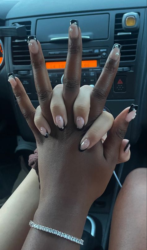 Nails That Boyfriends Like, Matching Bsf Nails French Tip, Matching Shoes With Bestie, Matching Nails Sets With Bestie, Girlfriend And Girlfriend Matching Nails, Bestie Nails Ideas Matching Baddie, Nail Ideas That Match Everything, Hers And Hers Nails, Matching Nails For Lesbian Couples