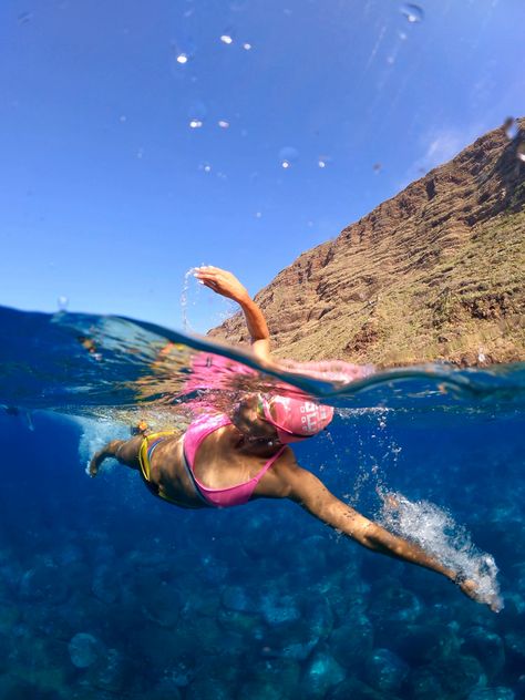 Open Water Aesthetic, Swimming Open Water, Open Water Swimming Aesthetic, Free Style Swimming, Triathlon Aesthetic, Swimming Photoshoot, Rich Places, Madeira Aesthetic, January Motivation