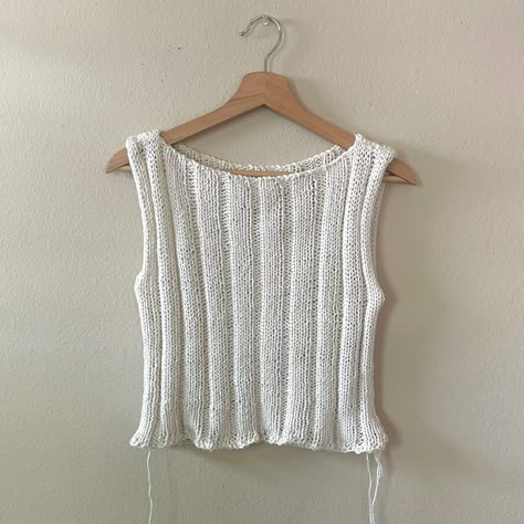 Knit Cotton Top, Beginner Knit Clothes, Sweater Dress Diy Upcycling, Knitted Tops Summer, Knitted Cotton Tops For Women Summer, Easy Knit Clothes, Knitting Patterns Tops Summer, Knitted Top Summer, Knit Going Out Top