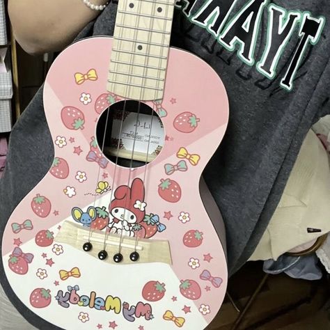 Aesthetic Instruments, Pink Ukulele, Hello Kitty Guitar, Pink Guitar, Guitar Stickers, Guitar Photos, Guitar Obsession, Guitar Ukulele, Hello Kitty Art