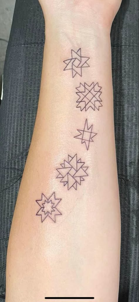 Patchwork Quilt Tattoo Ideas, Quilt Tattoos For Women, Quilting Tattoo Ideas, Quilter Tattoo, Quilt Block Tattoo, Quilting Tattoos, Quilt Tattoo Ideas, Quilt Tattoos, Quilting Tattoo