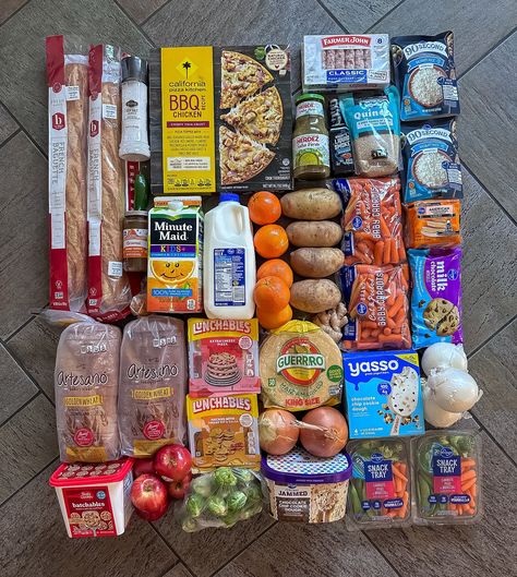 🛒 WEEKLY GROCERY HAUL + MEAL PLAN 🛒 Hey! I’m Alli, and I feed my family of 4 for $150/week. This feeds us 3 meals a day for 7 days, my kids are 13 and 10 and we live in San Diego. This week I spent $103.83. San Diego is one of the most expensive cities in the country and so I do what I can to control the cost of my grocery bill and keep it low, because what other bills do we have that we can control the cost of? I save on food in a few ways, some being meal planning regularly, only buying... 3 Meals A Day, Healthy Grocery Shopping, College Grocery, Groceries Shopping, Easy College Meals, 27 December, Save On Foods, Healthy Lunch Snacks, Weekly Grocery