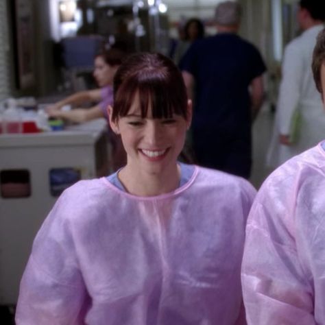 Lexi Greys Anatomy, Izzie Stevens, Tv Scenes, Abby Cadabby, Pink Scrubs, Chyler Leigh, Lexie Grey, Grays Anatomy, Silver Linings