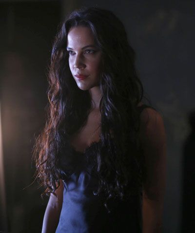 Caroline Ford as Lilith in Sleepy Hollow. Sleepy Hollow: Beware the Succubus! Caroline Ford, Mystery Date, Rose Hathaway, Tom Mison, Horsemen Of The Apocalypse, Headless Horseman, Mila Kunis, Sleepy Hollow, Badass Women