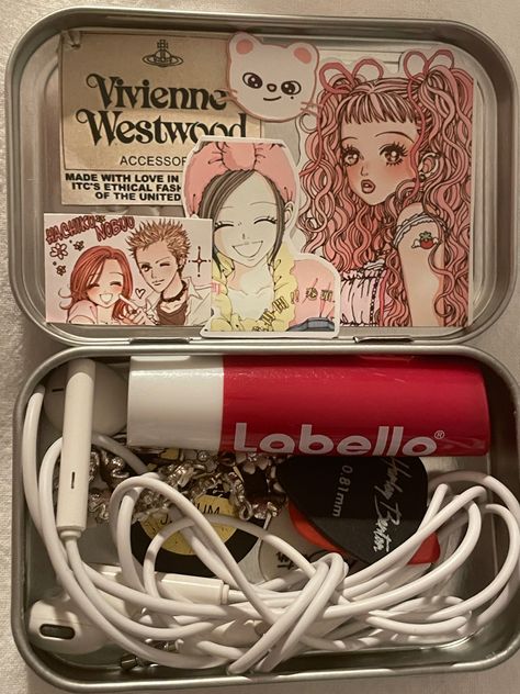 altoid case, nana, nana core, nana anime Nana Asethic, Tin Case Aesthetic, Nana Core Aesthetic, Nana Room, Altoids Wallets, Altoid Wallet, Nana Core, Nana Aesthetic, Tin Wallet