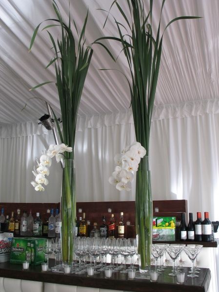 Simple Elegant Centerpieces, Tantawan Bloom, Corporate Event Planning, Corporate Flowers, Event Centerpiece, Tall Centerpieces, Modern Flower Arrangements, Elegant Centerpieces, Floral Studio