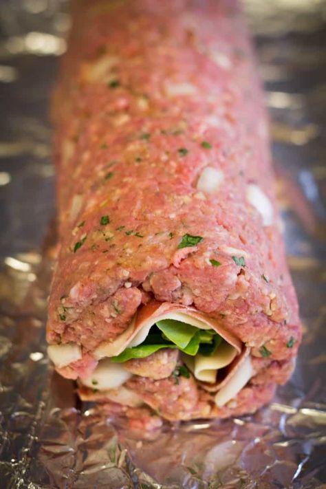 Meatloaf Brasciole, Italian Stuffed Meatloaf, Basic Meatloaf Recipe, Juicy Meatloaf, Roast Veggies, Stuffed Meatloaf, Italian Meatloaf, Good Meatloaf Recipe, Sunday Dinners