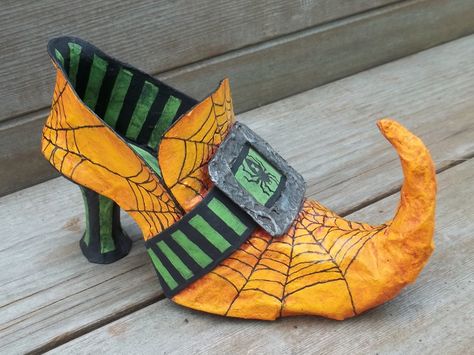 ...Do you know?  Why a  witch's' shoe has a curled up toe?       One day Miss Witch put on a shoe,  but there's one thing she failed to do. ... Diy Witch Shoes, Witches Shoes, Diy Witch, Witch Shoes, Witch Boots, Halloween Shoes, Witch Costumes, Adornos Halloween, Witch Diy