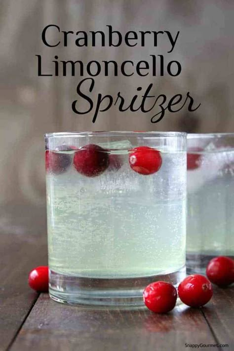 Cranberry Limoncello Spritzer Cocktail recipe - fun Italian cocktail! This easy Italian drink is perfect for Christmas and the holidays! SnappyGourmet.com #SnappyGourmet #Cocktail Christmas #Drink #Limoncello #Cranberry Spritzer Drink, Cointreau Cocktail, Limoncello Drinks, Campari Cocktail, Easy Holiday Drinks, Limoncello Cocktails, Spritzer Recipes, White Cranberry Juice, Italian Drinks