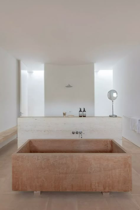 Villa Santanyi by John Pawson | HomeAdore John Pawson Bathroom, John Pawson Interior, Neuendorf House, Mediterranean Minimalism, Claudio Silvestrin, Geometric Construction, Sea Cliff, Loft Interior, John Pawson