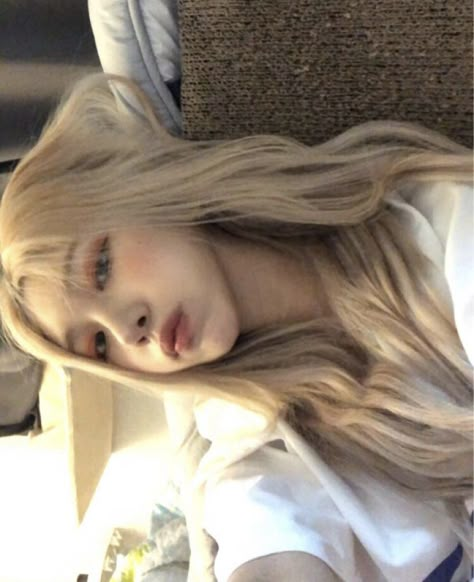 korean girl ulzzang girls aesthetic pretty blonde hair makeup y2k korea 2021 Ulzzang Girl, Face Claims, Korean Girl, Hair Inspo, Pretty People, Blonde Hair, We Heart It, A Girl, Selfies