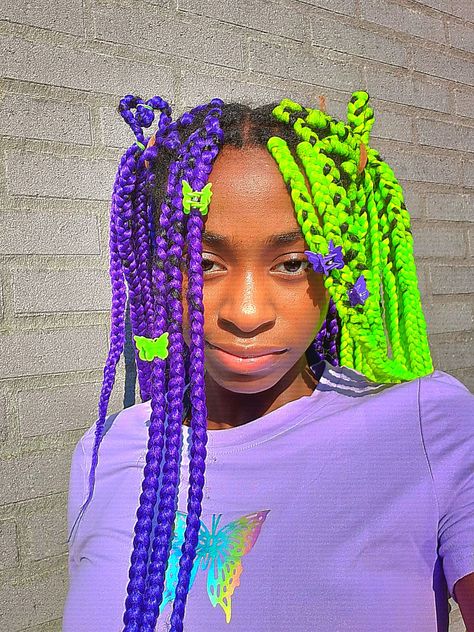 Black girl box braids coloured hair ideas aesthetic Pink And Green Box Braids, Blue And Green Box Braids, Split Color Box Braids, Pride Braids, Split Dye Braids, Coloured Hair Ideas, Marley Aesthetic, Green Purple Aesthetic, Box Braid Extensions