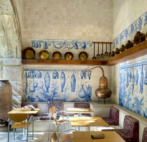 Lisbon Cafe, Lisbon Tiles, Restaurant Tiles, Museum Cafe, Fish Restaurant, Bakery Design Interior, Beach House Interior Design, Design Café, Travel Portugal