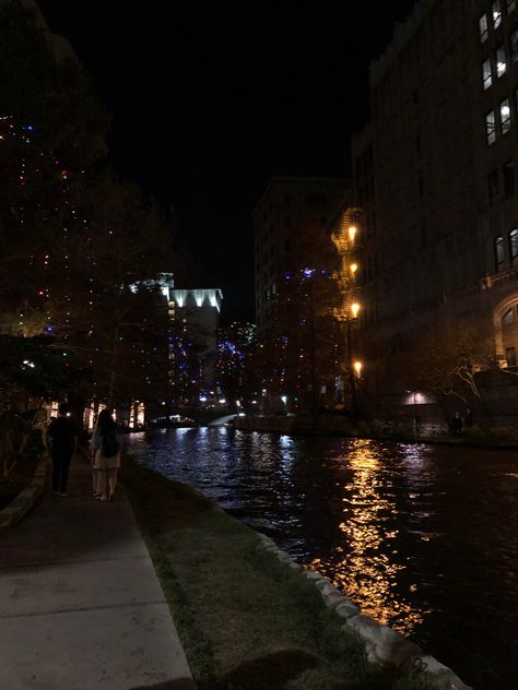 San Antonio Texas Aesthetic, San Antonio At Night, San Antonio Aesthetic, San Antonio Skyline, San Antonio City, San Antonio River Walk, San Antonio River, Downtown San Antonio, Risky Pictures