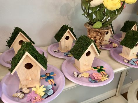 Fairy House Party Ideas, Tinkerbell Fairy Party, Fairy Party Centerpiece, Fairy Birthday Diy, Fairy House Party, Fairy First Birthday Activities, Fairy 7th Birthday Party Ideas, Fairy Party Centerpiece Ideas, Fairy Fourth Birthday