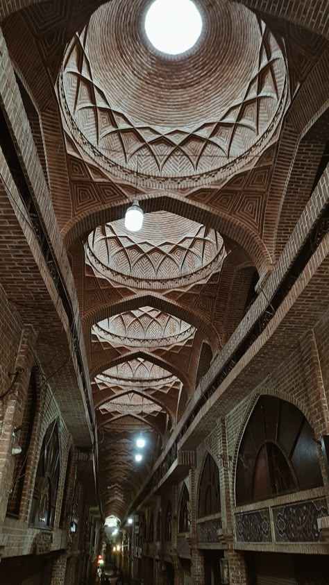 Tehran Grand Bazaar, Old Indian Architecture, Tehran Architecture, Jinn Hunter, Kas Turkey, Mars Alien, Ancient Persian Architecture, Grand Bazaar Istanbul, Turkey Travel Guide