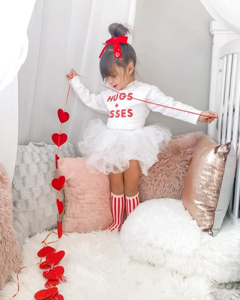 Mother And Daughter Valentines Photoshoot, Toddler Vday Photos, Family Valentines Day Photoshoot Outfits, Valentine's Photoshoot Kids, Toddler Valentine’s Day Photo Shoot, Valentines Day Photoshoot Ideas Kids, Valentine’s Day Toddler Photos, Valentine Kids Photoshoot Ideas, Mommy Daughter Valentine Pictures