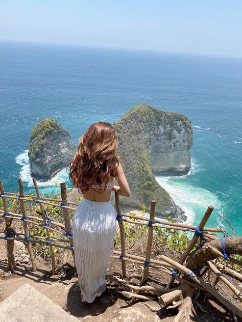 Bali Photo Poses, Bali Poses Ideas, Bali Girl Aesthetic, Bali Aesthetic Photography, Thailand Picture Ideas, Phuket Photo Ideas, Bali Picture Ideas, Bali Instagram Pictures, Bali Indonesia Outfit Ideas