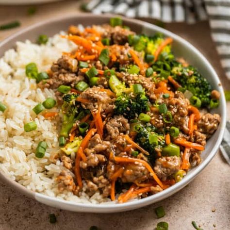 Ground Turkey Teriyaki Stir Fry - Lemons + Zest Low Calorie Ground Turkey Meals, Asian Ground Turkey, Ground Turkey Teriyaki, Pork Teriyaki, Ground Turkey And Rice, Teriyaki Rice Bowl, Turkey And Rice, Teriyaki Rice, Turkey Stir Fry