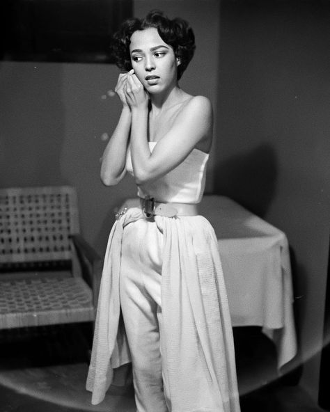 Dorothy Dandridge photographed by Ed Clark for Life magazine, 1951 Dorothy Dandridge Hair, Old Black Hollywood Glamour, 1940s Aesthetic Black Women, Vintage Black Glamour Aesthetic, 1950 Black Women, Black Pin Up Girl, Old Hollywood Glamour Black Women, 1950s Black Women, Dorothy Dandridge Aesthetic