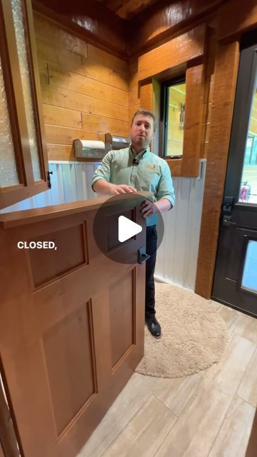 Golden Eagle Log & Timber Homes on Instagram: "This is quite the dog room! 🐶  Get more ideas by watching the extended tour of this home! Link in bio 🔗 If you’re looking to build a home like this, give us a call 1-800-270-5025  • • • • #mansion #estate #luxuryhomes #luxurylifestyle #luxuryrealestate #luxuryhome #mansions #mansionhouse #luxurymansion #rustic #customhomes" Bougie House, New Home Building Ideas, Dog Mansion, Dog Nook, Mansion Estate, Jazz Lounge, Washing Station, Home Laundry Room, Cat Patio