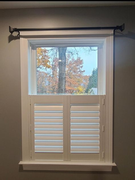 Diy Inside Window Shutters, Bathroom Shutter Ideas, Faux Shutters Indoor, Indoor Shutters For Windows Living Room, Indoor Shutters For Windows, White Shutters Interior, Window Shutters Inside, Indoor Window Shutters, Blinds For Kitchen