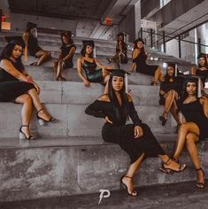 Masters Graduation Pictures, Black Girls Luxury, Vacay Mood, Players Wives, Black Girls Luxury Lifestyle, Black Success, Girl Graduation, Women Lawyer, Board Pictures