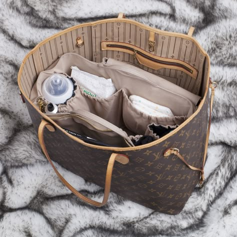 The ultimate must have for the fashion mama - our new TNS Insert in Sand and the Louis Vuitton Neverful tote!! Xo Louis Vuitton Diaper Bag, Luxury Diaper Bag, Louis Vuitton Shoes Heels, Bag Insert, Nappy Bag, Baby Necessities, Luxury Baby, Bag Sewing, Baby Organization